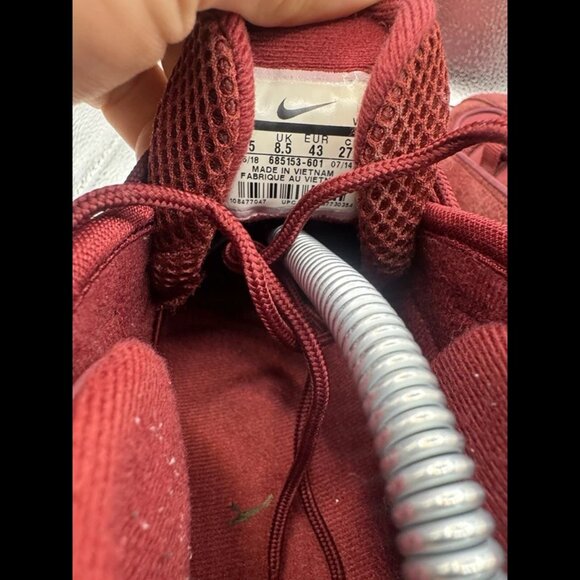 RARE 🚀 Size 9.5 - Nike Air Max Penny 1 Red Maroon White Gold 685153-601 - Picture 9 of 10